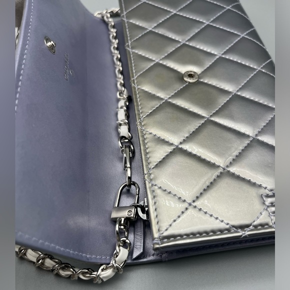 💜CHANEL Patent Leather Boy Flap Wallet/Clutch💜 - Picture 13 of 17